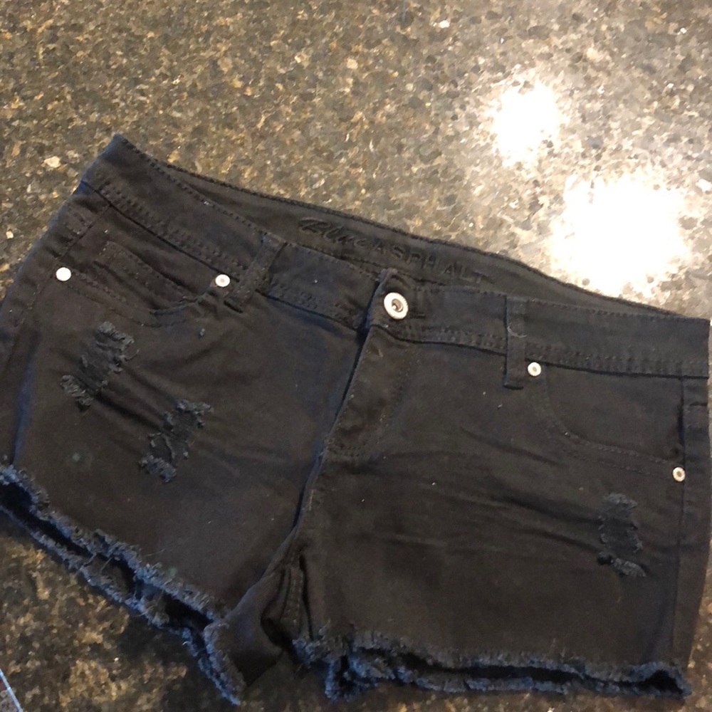 Asphalt denim shorts